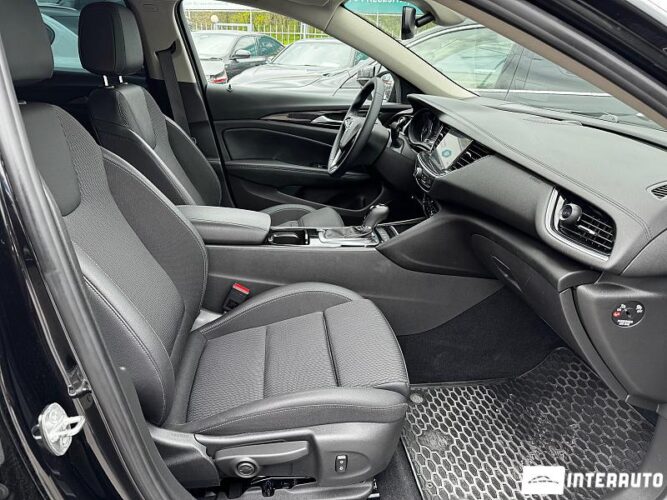 Opel Insignia 47 interauto-car