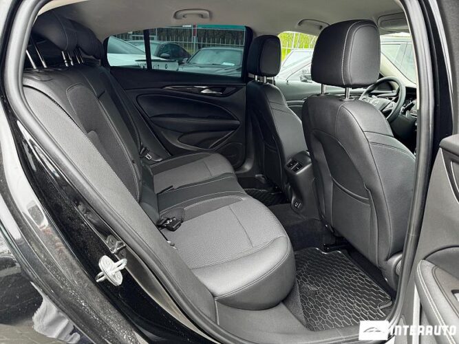 Opel Insignia 46 interauto-car