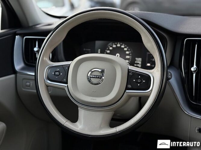 Volvo XC 60 37 interauto-car