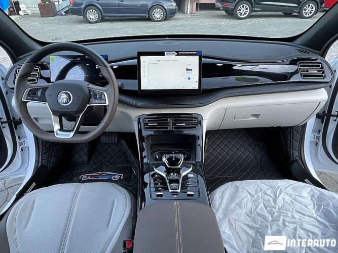 BYD Qin Plus 32 interauto-car