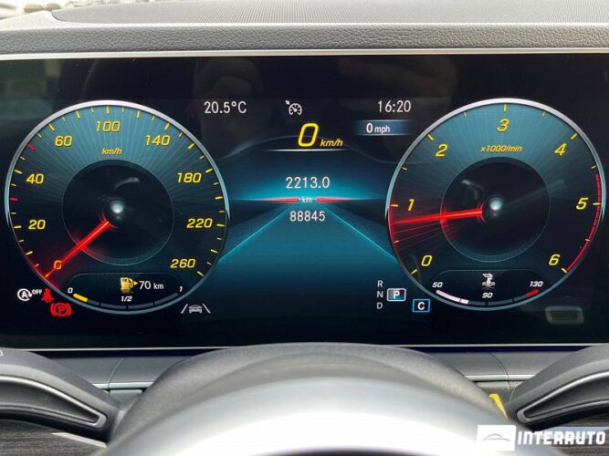 Mercedes GLE 300d 42 interauto-car