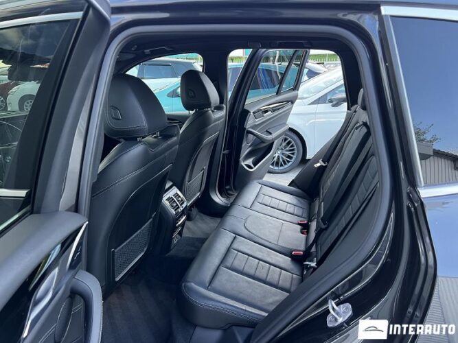 BMW X3 3.0e 40 interauto-car