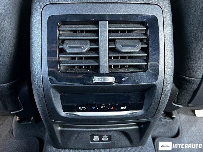 BMW X3 3.0e 50 interauto-car