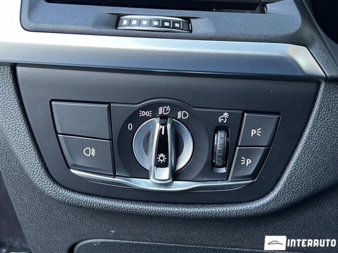 BMW X3 3.0e 48 interauto-car