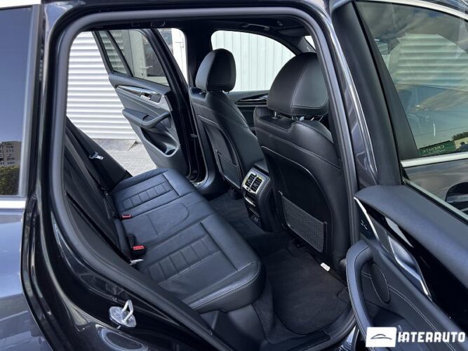 BMW X3 3.0e 41 interauto-car