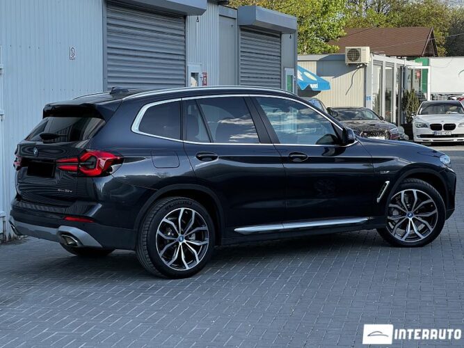 BMW X3 3.0e 36 interauto-car