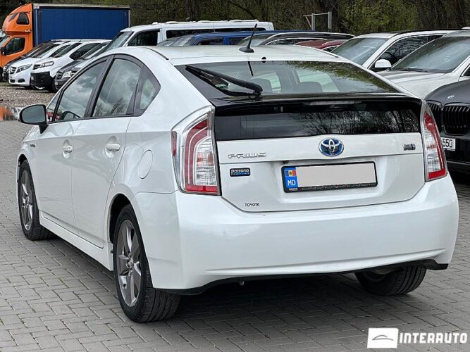 Toyota Prius 29 interauto-car