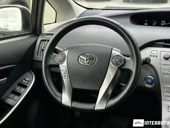 Toyota Prius 33 interauto-car