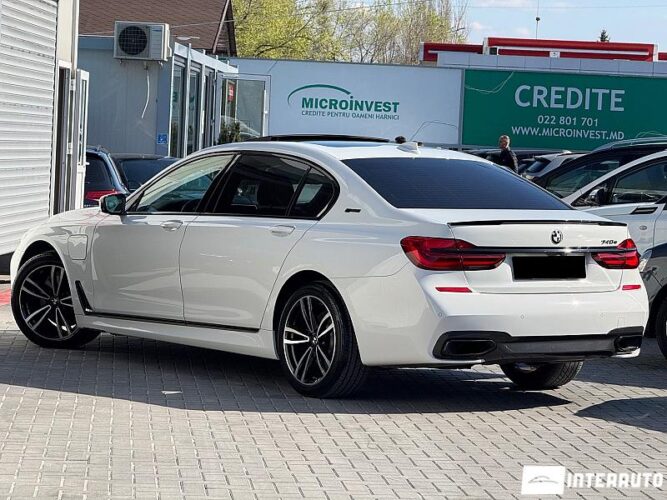 BMW 740e 38 interauto-car