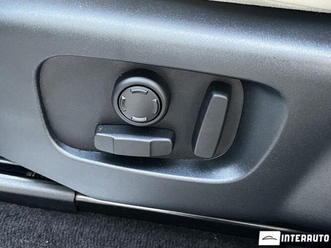 Land Rover Range Rover Sport 53 interauto-car