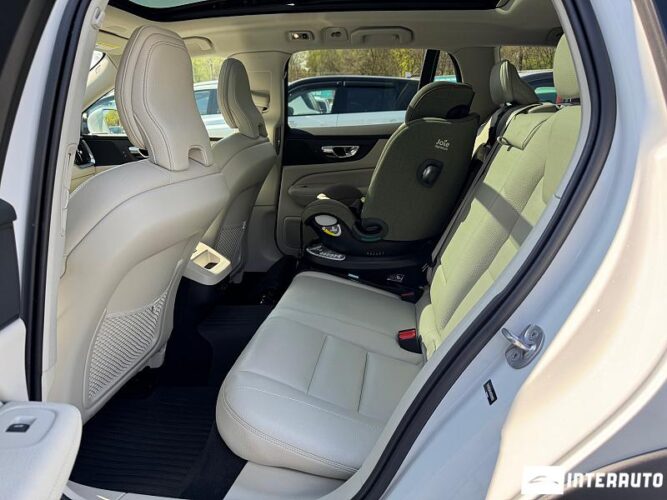 Volvo V 60 37 interauto-car