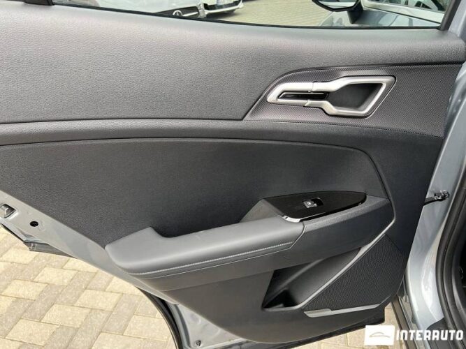 Kia Sportage 42 interauto-car