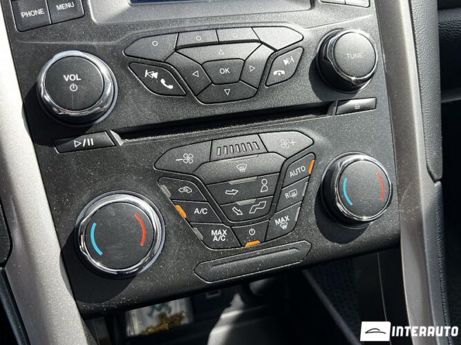 Ford Fusion 39 interauto-car