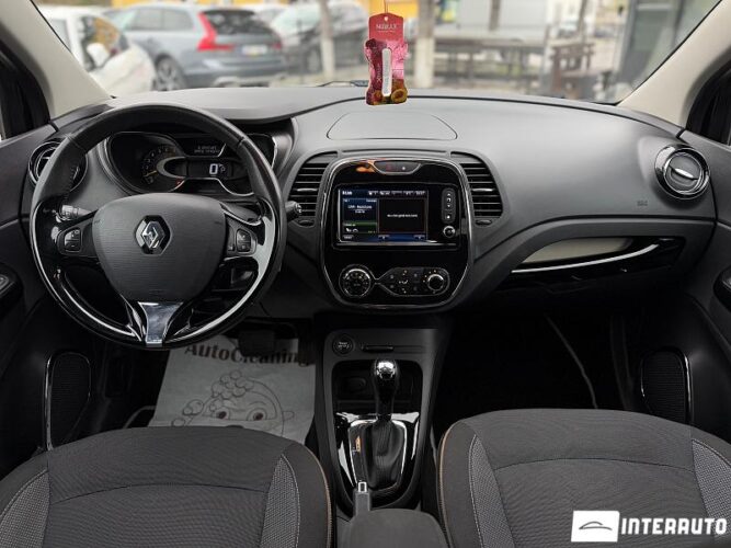 Renault Captur 33 interauto-car