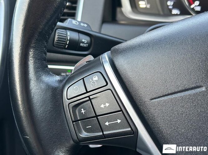 Volvo XC 60 44 interauto-car