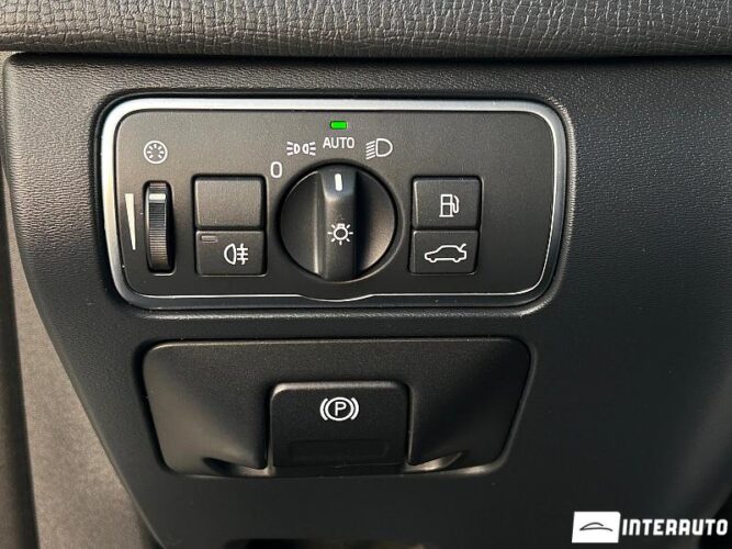 Volvo XC 60 43 interauto-car