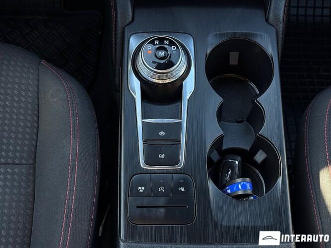 Ford Kuga 46 interauto-car