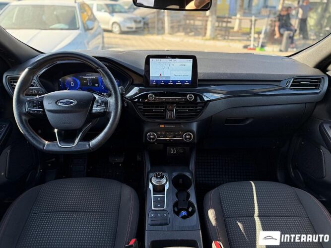 Ford Kuga 41 interauto-car