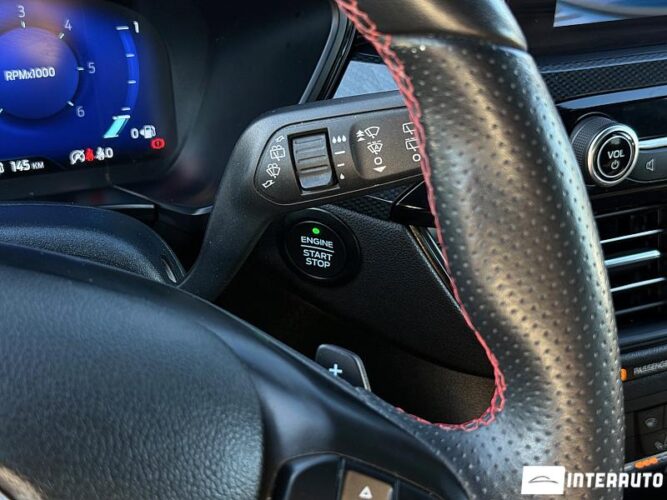 Ford Kuga 40 interauto-car