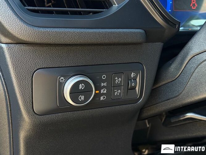 Ford Kuga 38 interauto-car