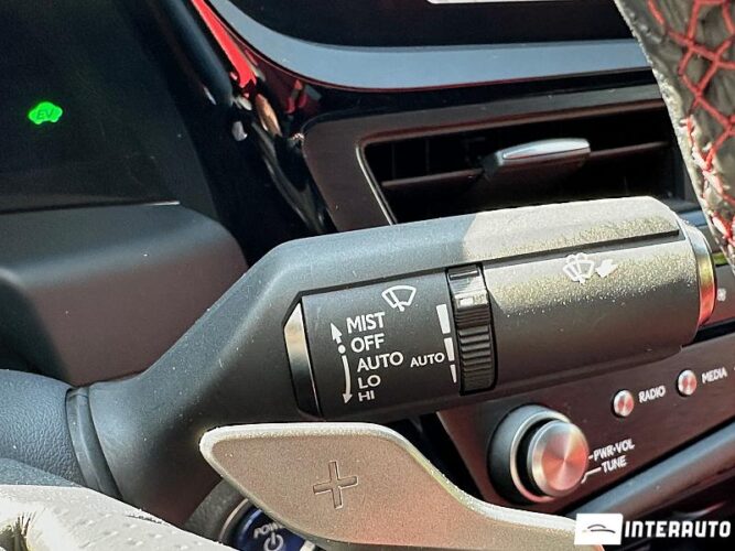 Lexus ES 300h 55 interauto-car