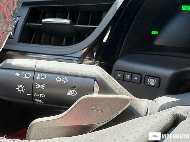 Lexus ES 300h 57 interauto-car