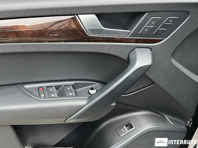 Audi Q5 42 interauto-car