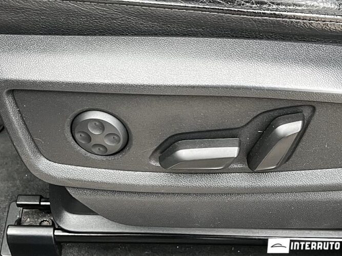 Audi Q5 57 interauto-car