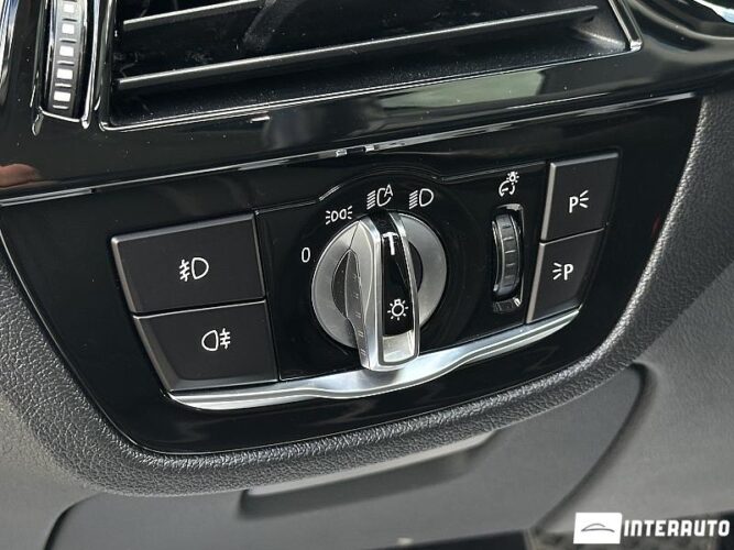 BMW 530e 51 interauto-car