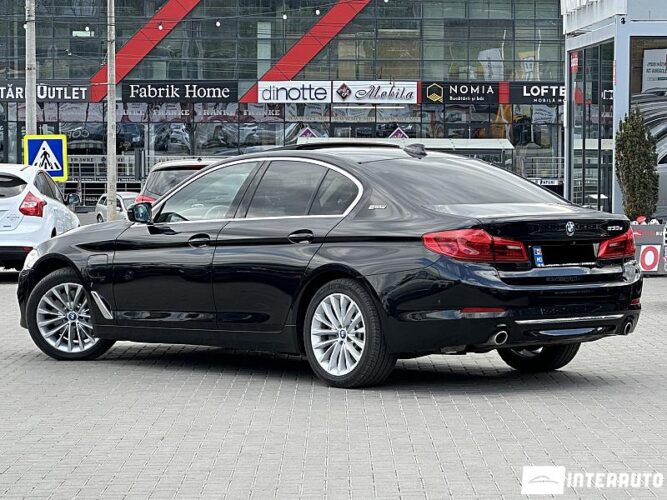 BMW 530e 35 interauto-car