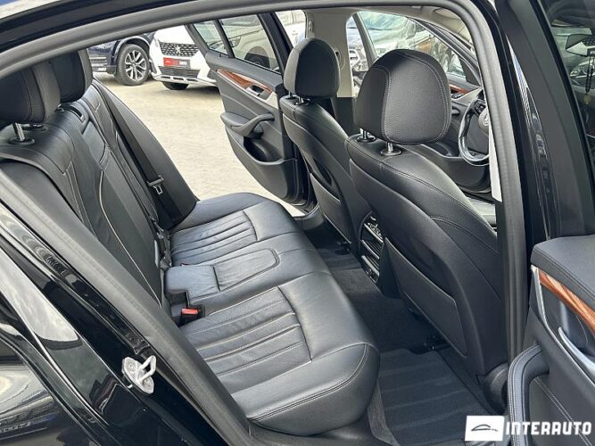 BMW 530e 45 interauto-car