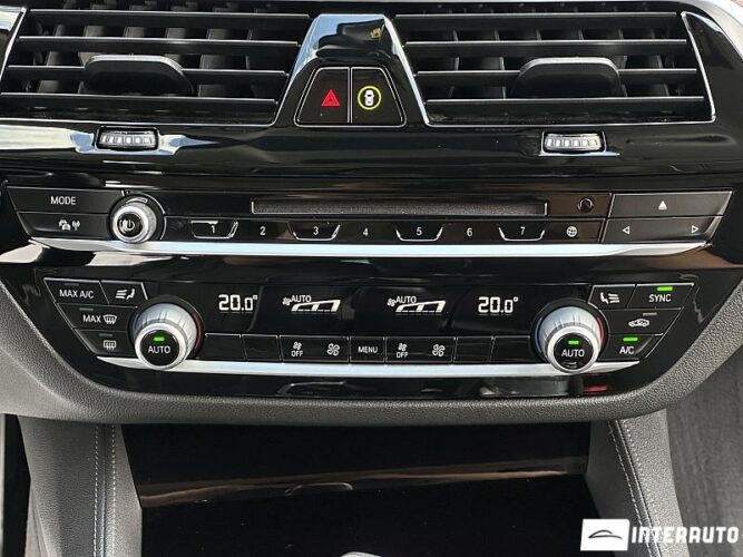 BMW 530e 42 interauto-car