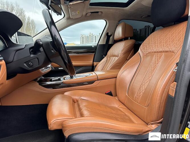 BMW 740e 42 interauto-car