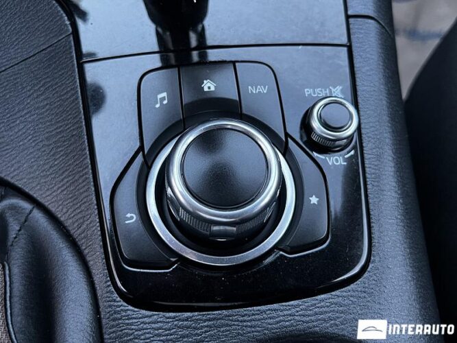 Mazda 3 42 interauto-car