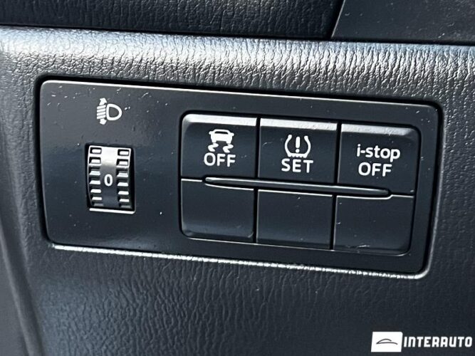 Mazda 3 43 interauto-car