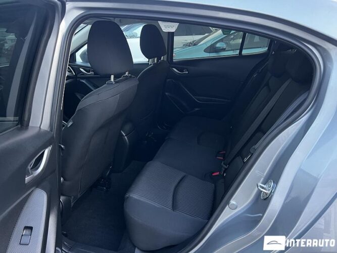 Mazda 3 36 interauto-car