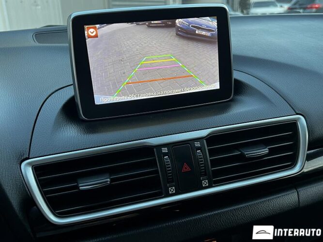 Mazda 3 40 interauto-car