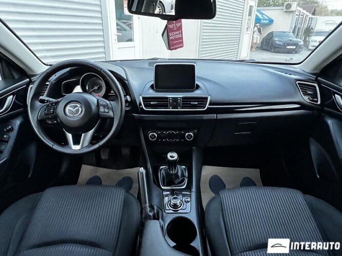 Mazda 3 38 interauto-car