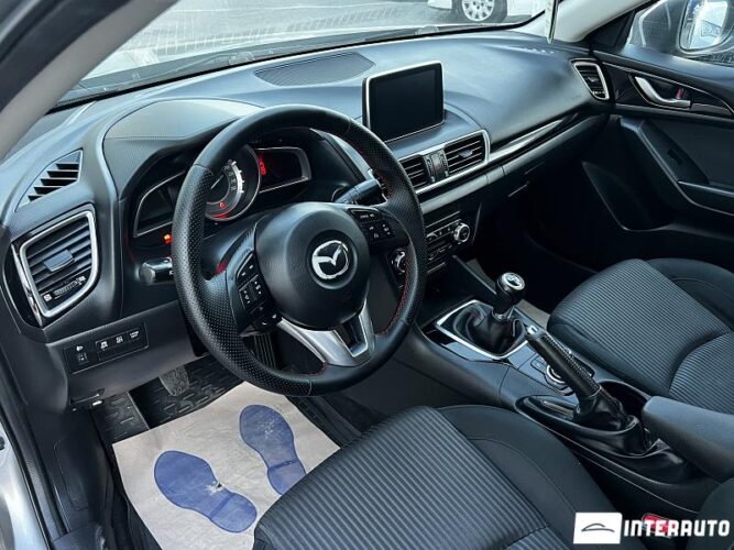 Mazda 3 33 interauto-car