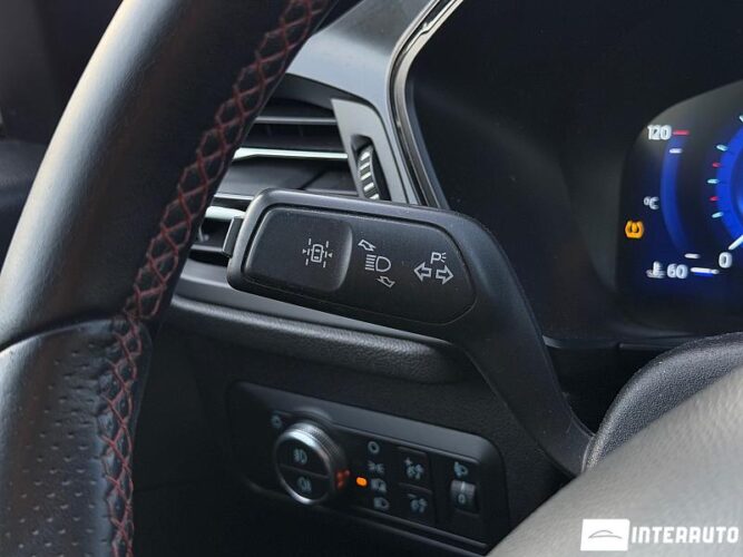 Ford Kuga 41 interauto-car