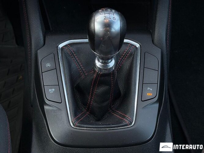 Ford Kuga 49 interauto-car