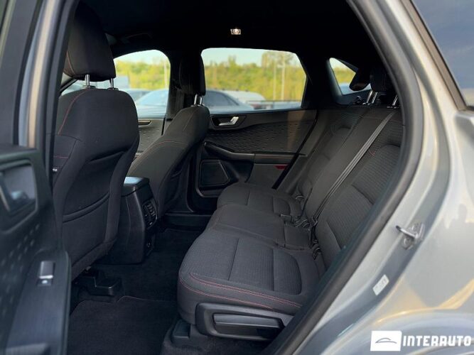 Ford Kuga 52 interauto-car