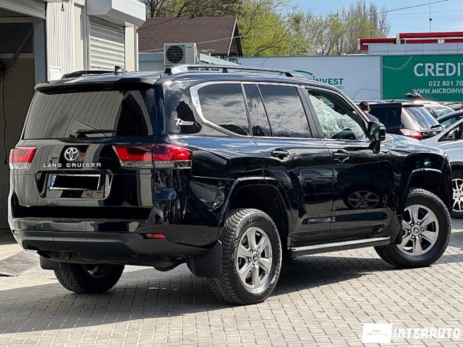 Toyota Land Cruiser 37 interauto-car