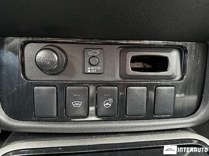 Mitsubishi Outlander 45 interauto-car