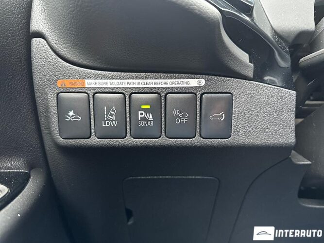 Mitsubishi Outlander 42 interauto-car