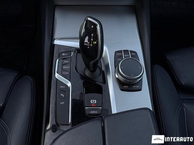 BMW 530e 51 interauto-car