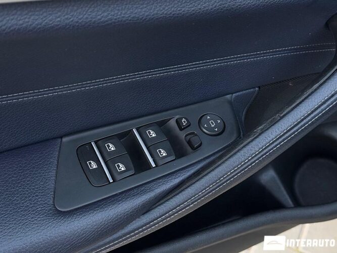 BMW 530e 41 interauto-car