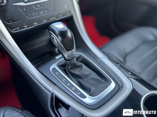 Ford Fusion 42 interauto-car