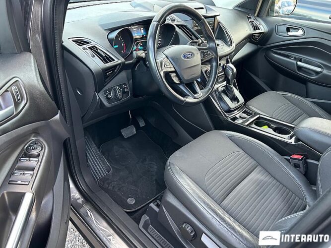 Ford Kuga 32 interauto-car