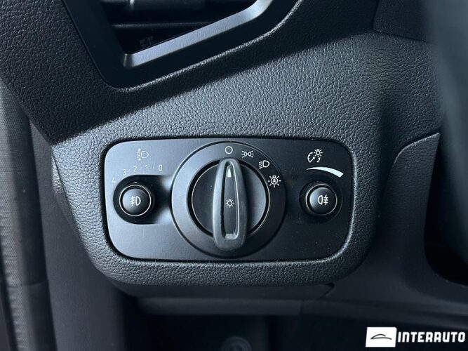 Ford Kuga 35 interauto-car